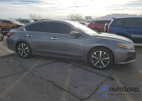 2017 Nissan Altima 2.5 z USA, uszkodzony, nr VIN 1N4AL3AP4HC110767